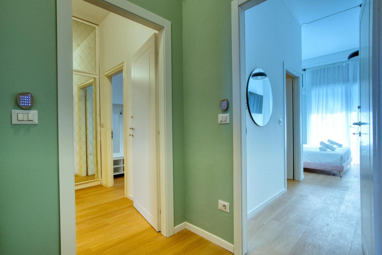 Italianflat - Elegant Suites With Balcony In Navigli Милан Экстерьер фото