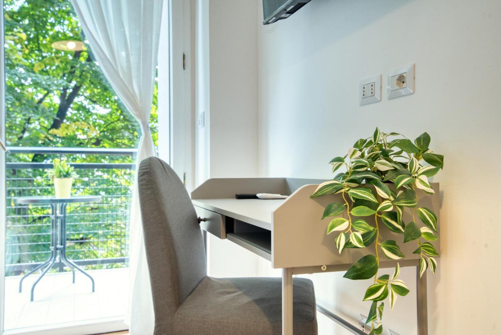 Italianflat - Elegant Suites With Balcony In Navigli Милан Экстерьер фото